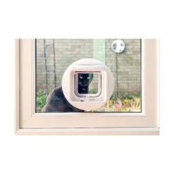 Chatière Sureflap Connect à Puce électronique Et Son Hub -Pet Market Soldes chati re sureflap connect puce lectronique et son hub 6